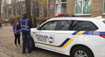 У Києві семикласниця з розгону вистрибнула у вікно школи