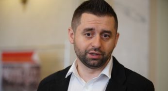 Давид Арахамія заявив, що програти вибори для “Слуги народу” – вигідно