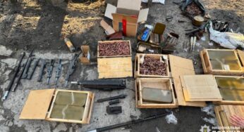 Зберігав вдома арсенал зброї: жителю Білоцерківщини поліцейські повідомили про підозру