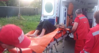 На Білоцерківщині поліцейські витягнули 90-річну бабусю з водяної пастки (Фото)