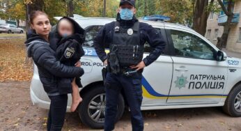 Дитина блукала в пошуках матері по вулиці: у Білій Церкві вилучили 2-річного хлопчика у матері