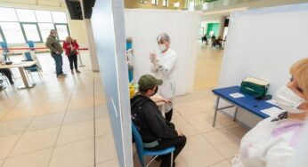 В Україні дозволили бустерну дозу від COVID-19 всім охочим повнолітнім