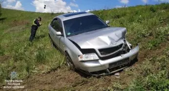 На повороті до міста Узин горе-водій скоїв ДТП, покинув авто й втік з місця події