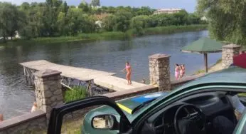 Поліція Київської області проводить профілактичні бесіди з громадянами у зв’язку забрудненням річки Рось