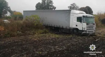 На Білоцерківщині водій заснув за кермом та з’їхав на присадибну ділянку