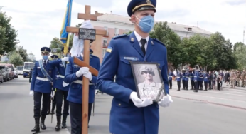 У Білій Церкві попрощалися з українським захисником Олегом Крашаницею