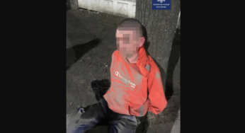 У Білій Церкві чоловік в стані наркотичного сп’яніння погрожував перехожій ножем