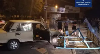 У Білій Церкві п’яний водій в’їхав у зупинку