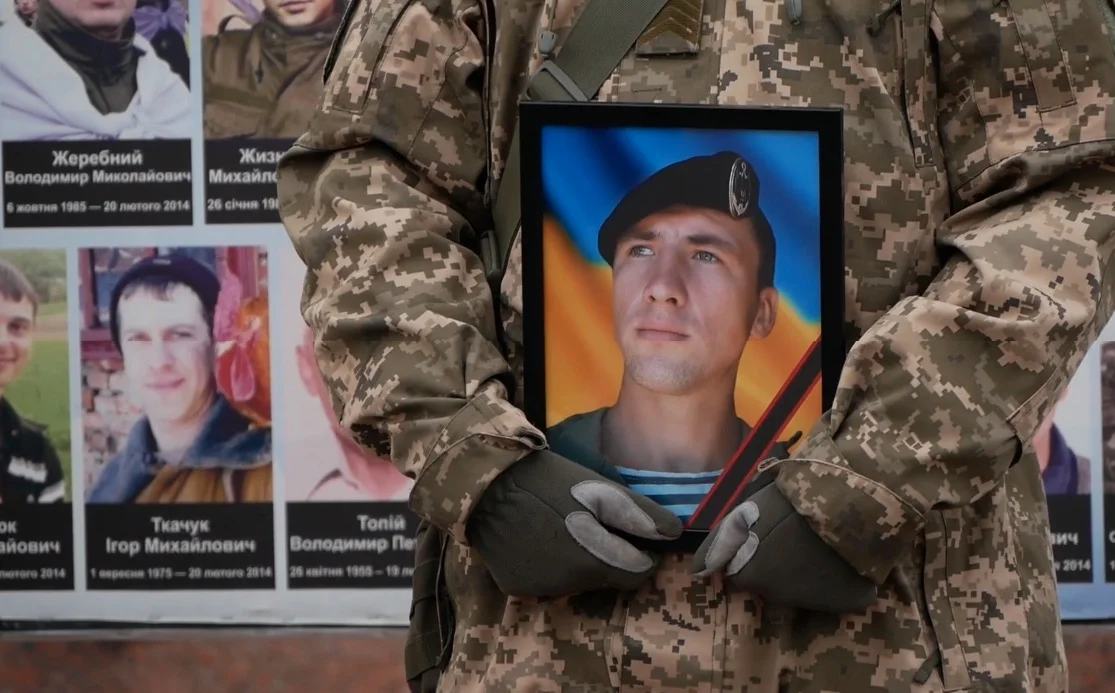 Віддав життя за Україну: в Білій Церкві попрощалися з воїном 72 бригади (Відео)