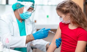 вакцинація дітей від коронавірусу, вакцинація дітей від ковіду, вакцинація дітей covid 19, дозволили вакцинувати дітей
