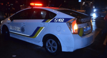 У Білій Цекрві невідомий поблизу АЗС вдарив чоловіка ножем в живіт та втік